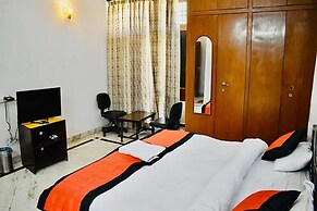 Fabhotel Noida Dreamz