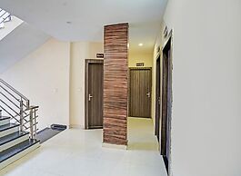 Fabhotel Paras Palace