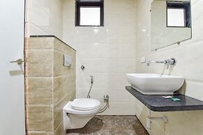 Fabhotel The Grand Manmuralidhar