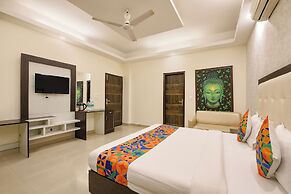 Fabhotel Harnoor House