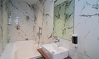 FabExpress Ascent Star Inn