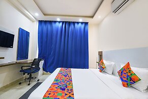 Fabhotel Skylight Inn