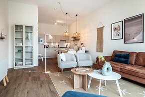 Beautiful Apartment With Harbour Views