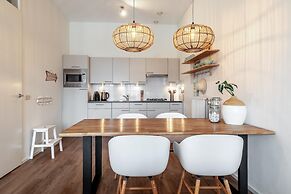 Beautiful Apartment With Harbour Views