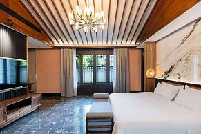 MOONRISE HOTELS & RESORTS