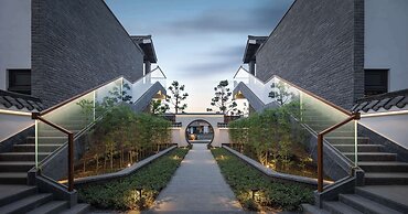 MOONRISE HOTELS & RESORTS