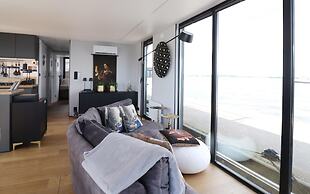 Houseboat With Sauna and Fantastic View