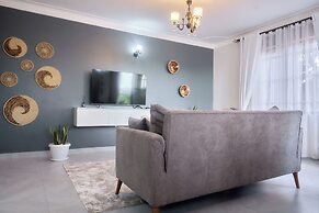 B&S Luxe Living