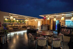 ACR Luxury Hotel