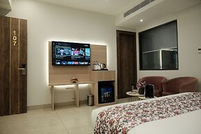 ACR Luxury Hotel