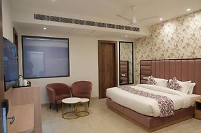 ACR Luxury Hotel