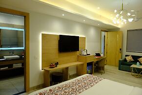 ACR Luxury Hotel