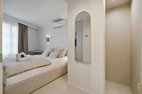 Chic 2br/4p Apartment - Saint-tropez Lices