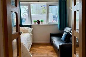 Cosy London Apartment With River View