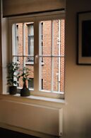A Place - Leeuwenstraat 20