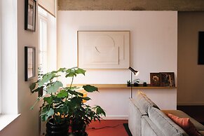 A Place - Leeuwenstraat 20