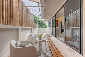 Stylish Rooftop Pool Villa Sea View V211