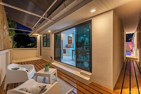 Stylish Rooftop Pool Villa Sea View V211