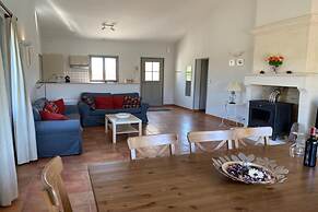 Charming Apartment in Dordogne Countryside