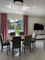 Apartamenty Max House