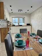 Apartamenty Max House