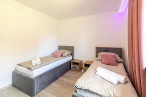 Apartamenty Max House