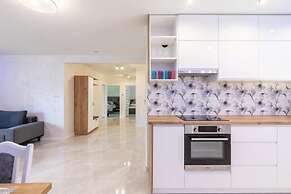 Apartamenty Max House