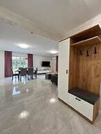 Apartamenty Max House