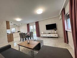 Apartamenty Max House