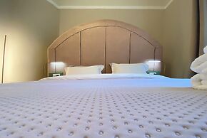 Live in Athens PANGRATI Fine Residence