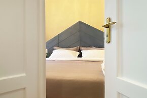 Live in Athens PANGRATI Fine Residence