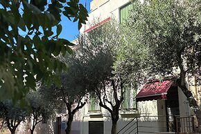 Live in Athens PANGRATI Fine Residence