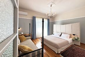 Live in Athens PANGRATI Fine Residence