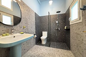 Live in Athens PANGRATI Fine Residence