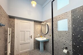 Live in Athens PANGRATI Fine Residence
