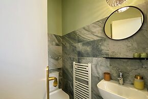 Live in Athens PANGRATI Fine Residence