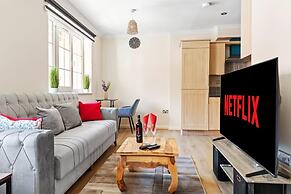 Leicester1br-wifi-modernapt-kitchen-sleeps2
