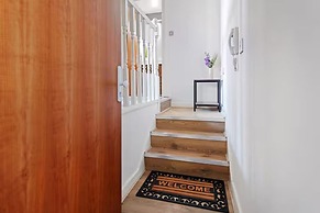 Leicester1br-wifi-modernapt-kitchen-sleeps2