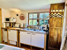 Harvey's Lodge