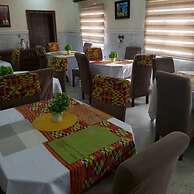 ANGELS COURT HOTEL AND SUITES