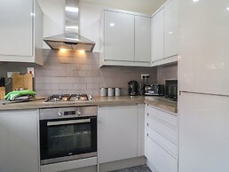 32 Moorland House