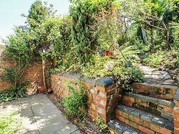 157 Watling Street South