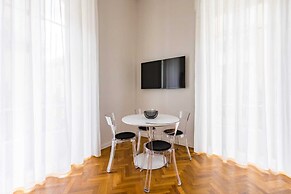 Thelos Apartment
