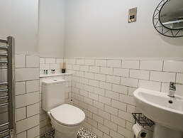 1C College Hill
