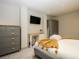 1C College Hill