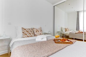 Bright 1BR Near Seine & Eiffel Tower
