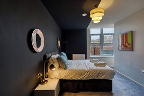 Renaissance House Apartments