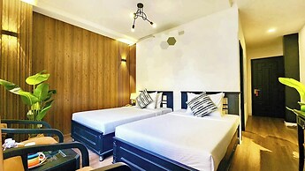 Rosa May Hotel
