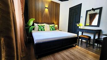 Rosa May Hotel