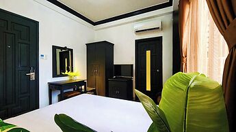 Rosa May Hotel